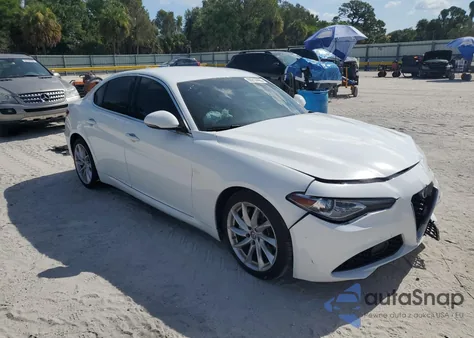 2019 Alfa Romeo Giulia из США, поврежденный, VIN ZARFAMAN3K7611892